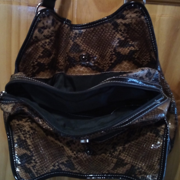 Nine & Co Faux Snakeskin Purse - Picture 4 of 5